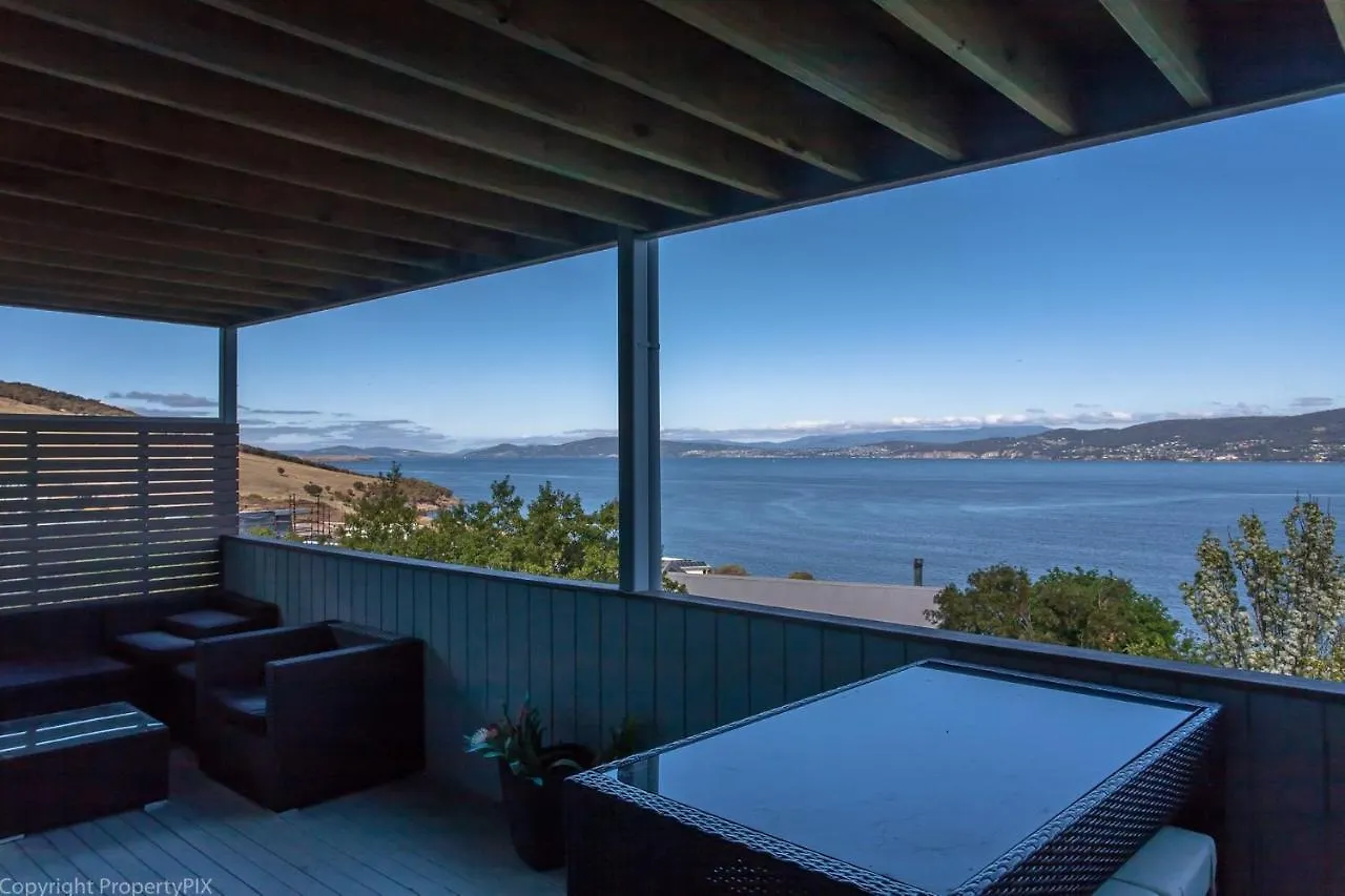Oceana Escape Panoramic Views Luxury And Space Hobart