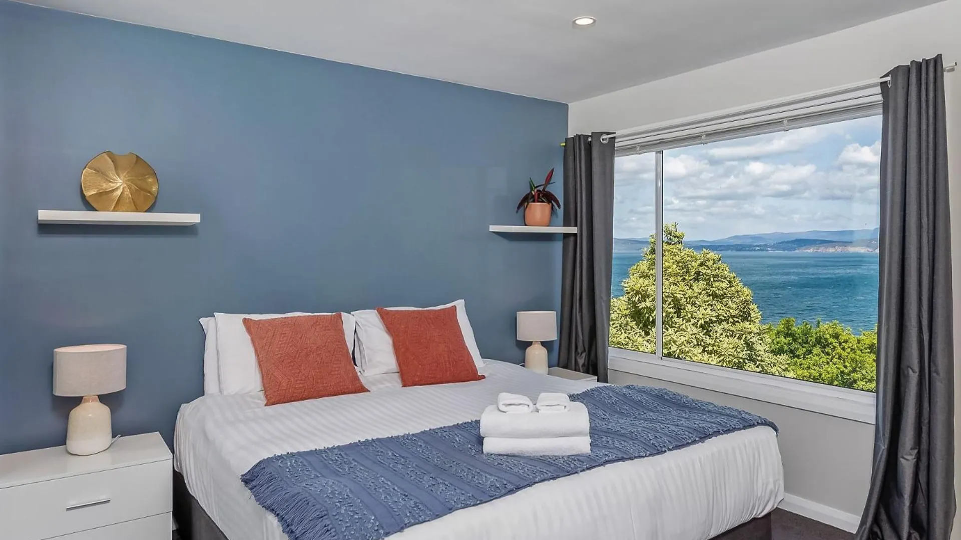Oceana Escape Panoramic Views Luxury And Space Hobart Semesterbostad