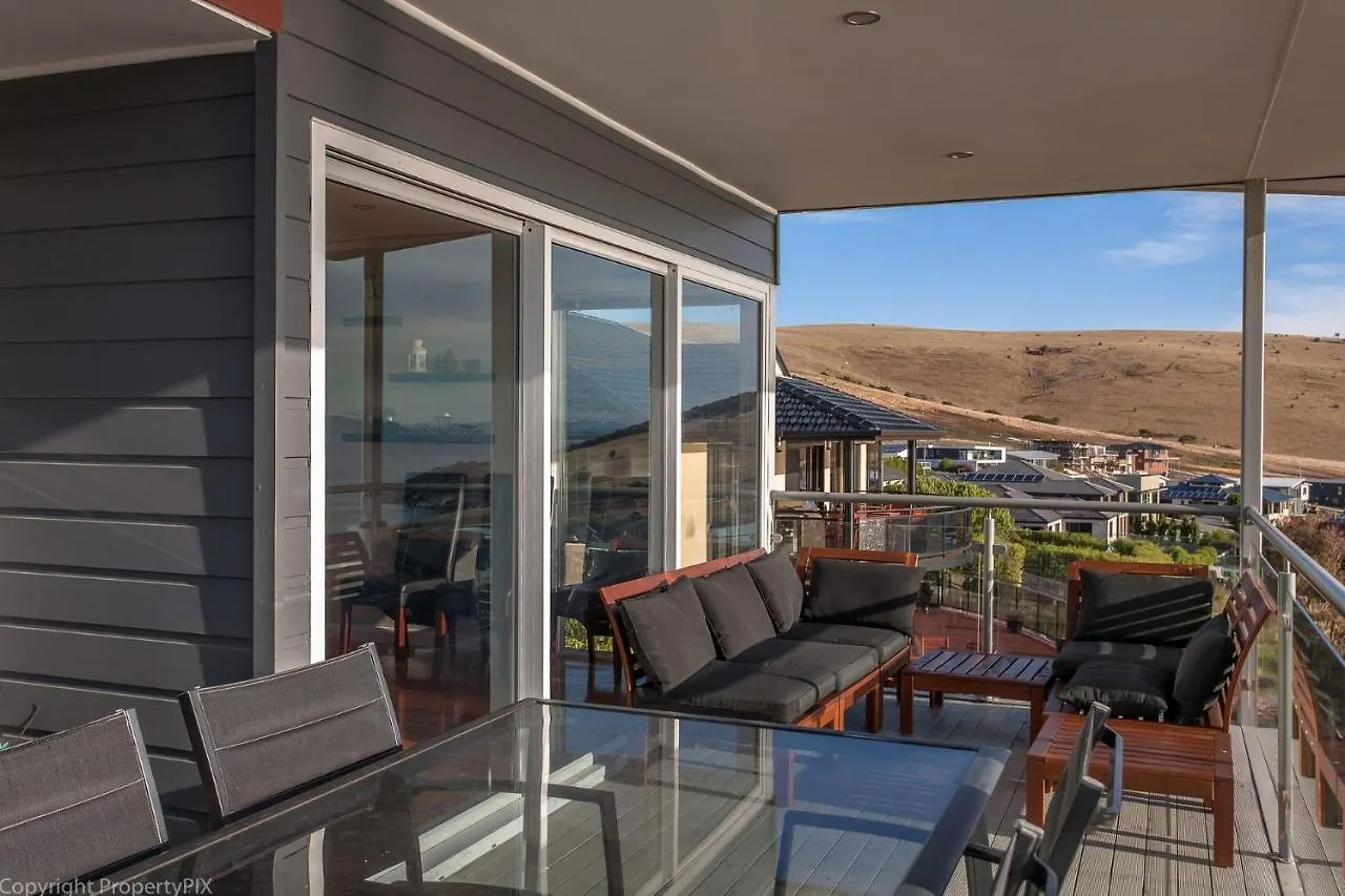 Oceana Escape Panoramic Views Luxury And Space Hobart