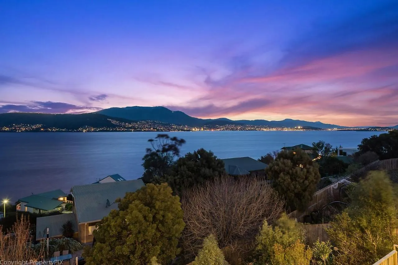 Oceana Escape Panoramic Views Luxury And Space Hobart