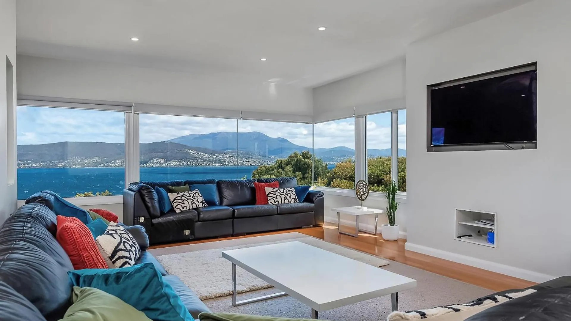 Oceana Escape Panoramic Views Luxury And Space Hobart 0*,