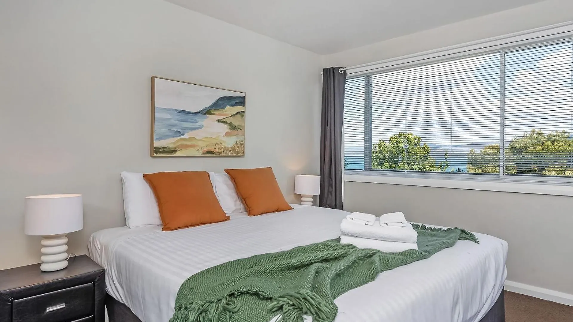 Oceana Escape Panoramic Views Luxury And Space Hobart
